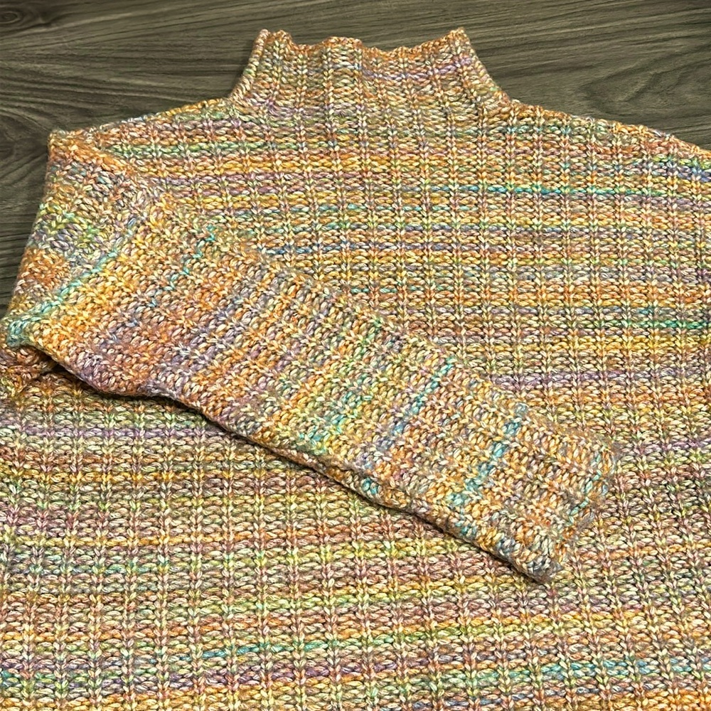 Colorful & Warm Turtleneck Sweater Size M Great Condition